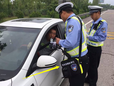 酒后驾车开启“辅助驾驶功能”就可减轻责任？法院判了