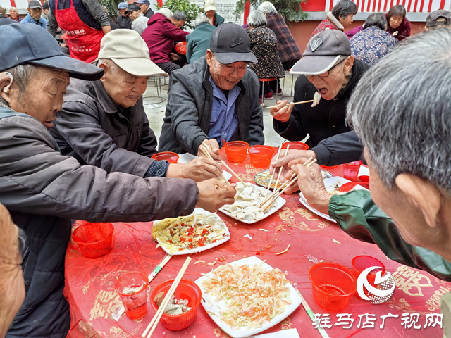 驻马店经济开发区开源办事处刁庄村委开展重阳敬老活动