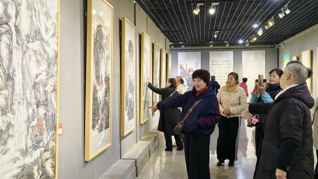 【展讯】翰墨金秋·情暖重阳 | 2025年驻马店市老年书画展