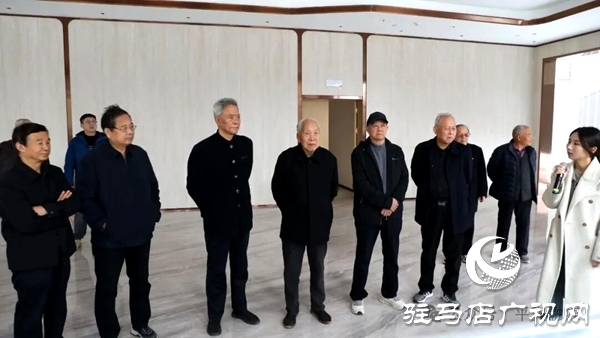 平舆县政协组织离退休老干部开展重阳节项目视察活动