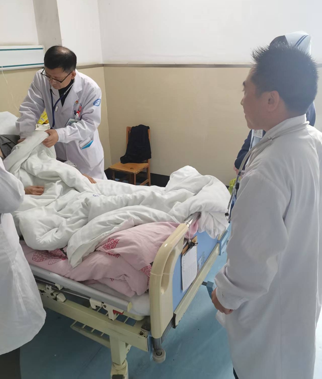 多学科接力与死神赛跑！驻马店市第一人民医院胸痛中心成功挽救中年心梗患者​