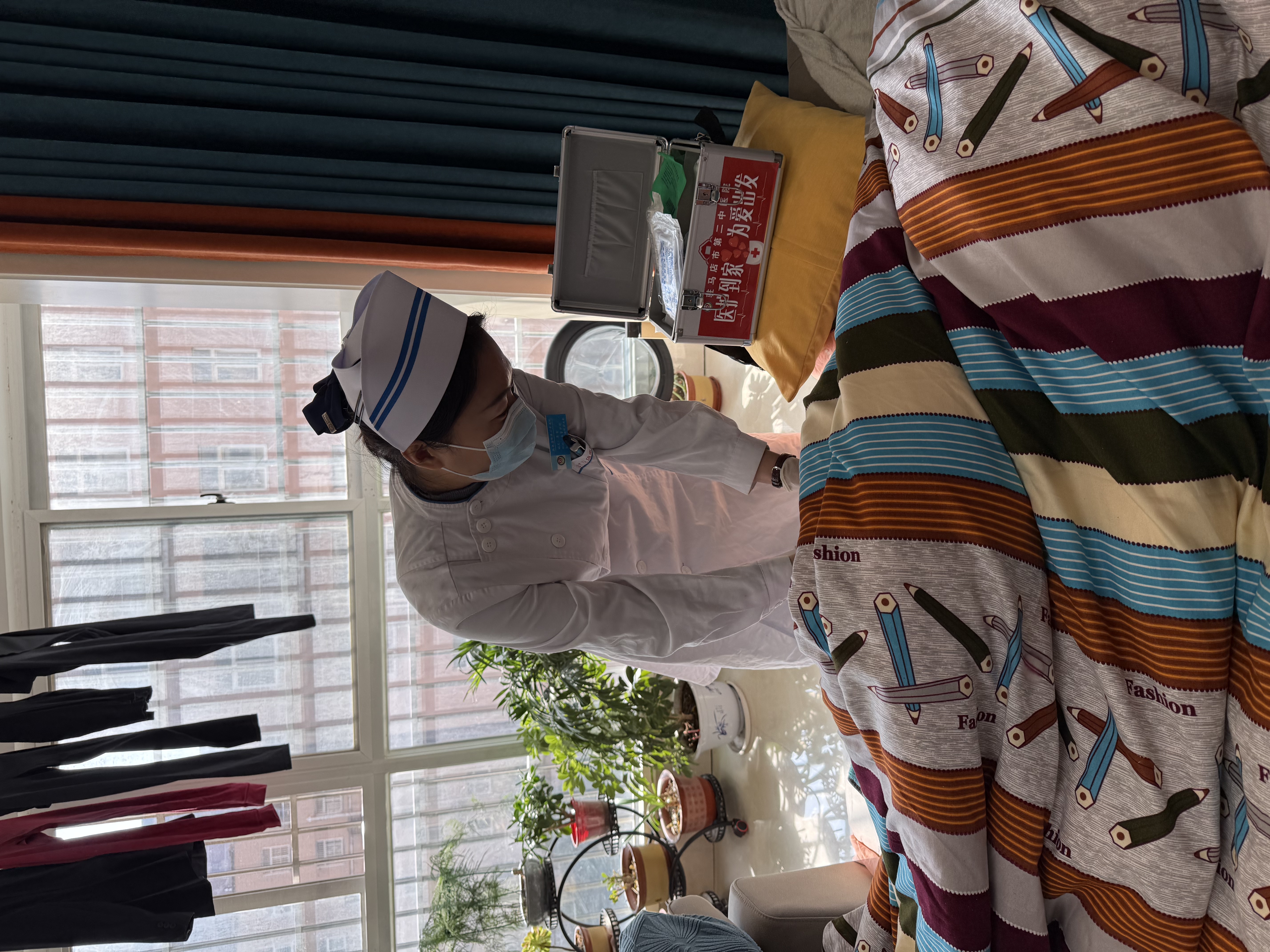 周末的“生命守护”：“豫见护理到家”让重症患者告别奔波之苦