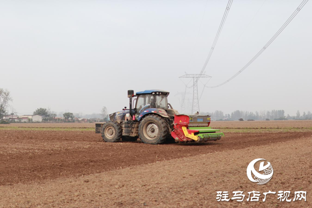 驿城区水屯镇：抢抓农时推进秋播