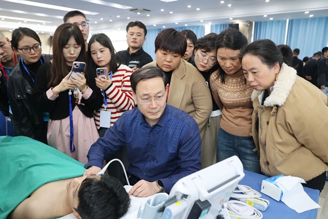 2025年驻马店市基层麻醉超声可视化操作技术培训班在市中心医院成功举办