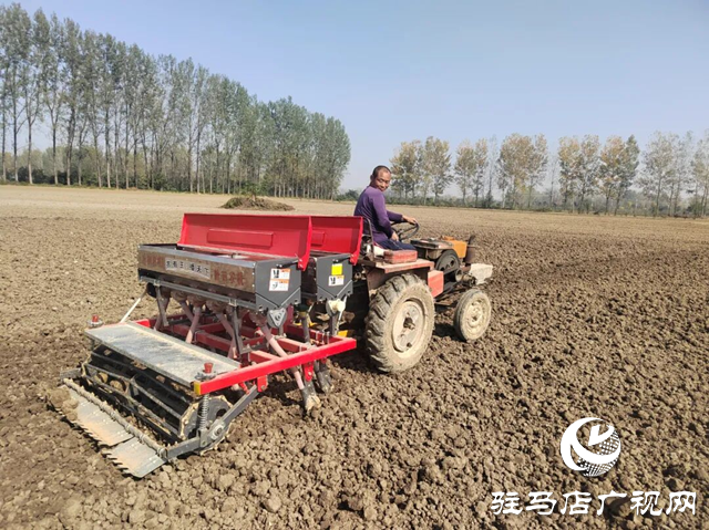 正阳县:抢抓农时播种小麦