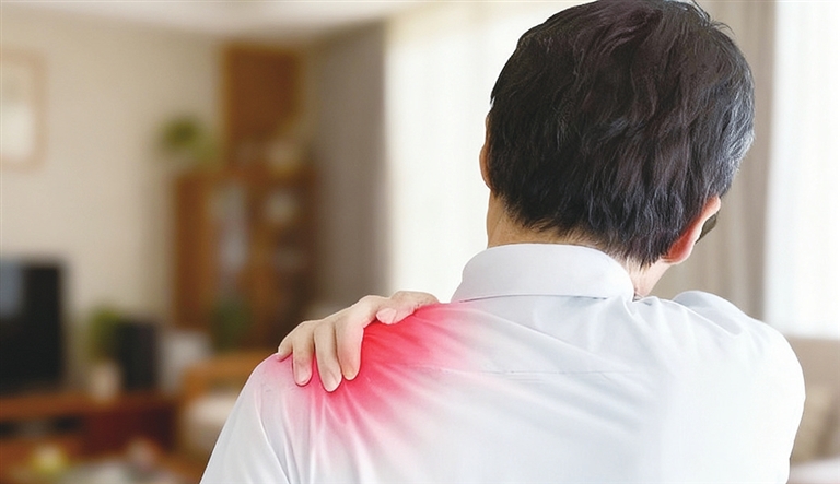 打破“五十肩”魔咒 肩部保暖不可忽视