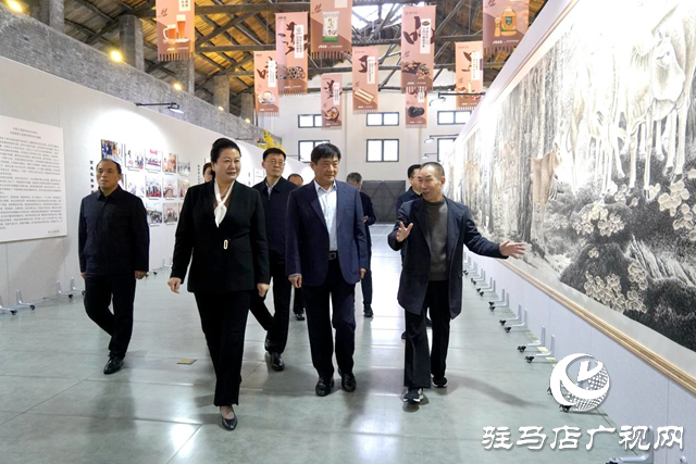 赵尊清绘画捐赠仪式暨艺术作品展活动在遂平县举行