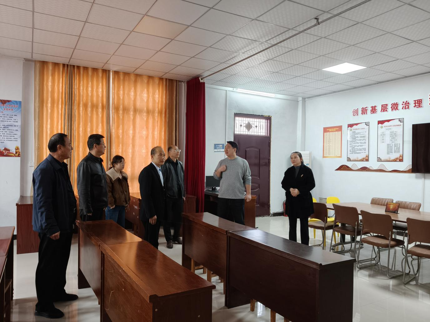 书香润乡村 赋能振兴路 ——驻马店市委宣传部出版科调研玉山镇悦庄村农家书屋