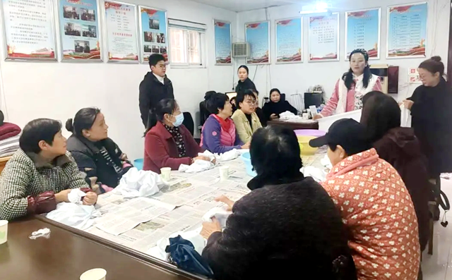 非遗焕新 “冬染·围巾”手作活动解锁冬日浪漫