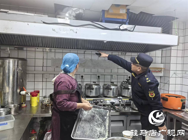 开发区城市管理事务中心：治理餐饮油烟 守护清新空气