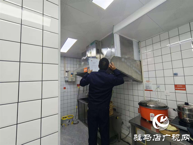  开发区城市管理事务中心：治理餐饮油烟 守护清新空气