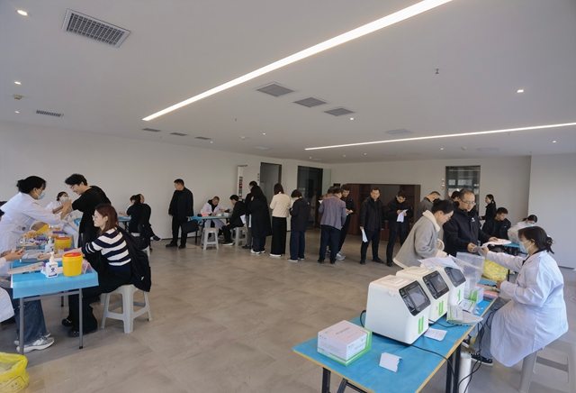 健康服务送上门 驻马店市第二中医院为蓝天集团员工暖心体检