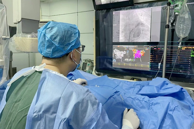 29岁小伙单日心跳异常超4万次，微创手术避免永久起搏器植入