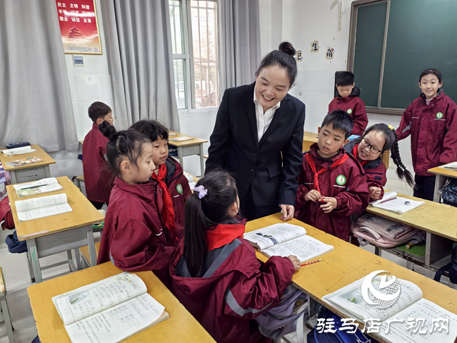 肖贝贝：匠心润桃李 厚德谱华章