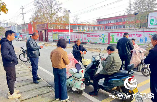 确山县留庄镇:敲门宣讲送医保 应保尽保暖民心