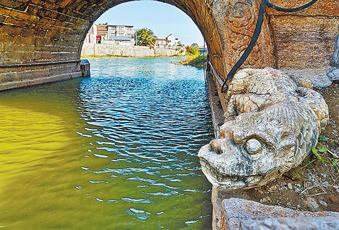 请打开“运河秋韵”画卷!