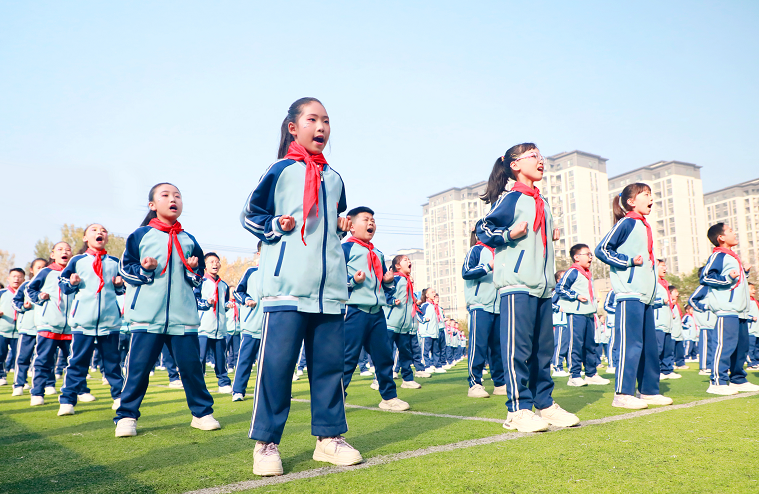  驻马店市第三小学举办“武韵传美”大课间观摩活动