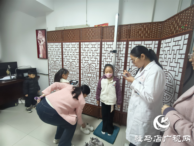  驻马店尔康中医院开展儿童青少年生长发育公益义诊活动