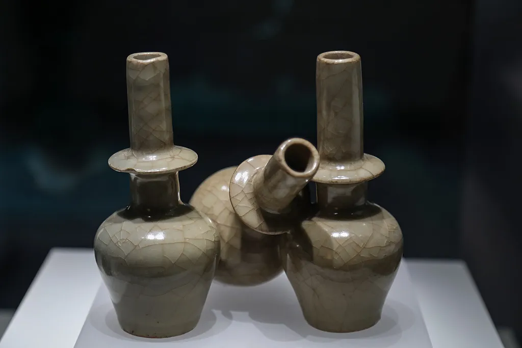 每日文物丨南宋工匠制瓷“翻车” 却让祝福加倍