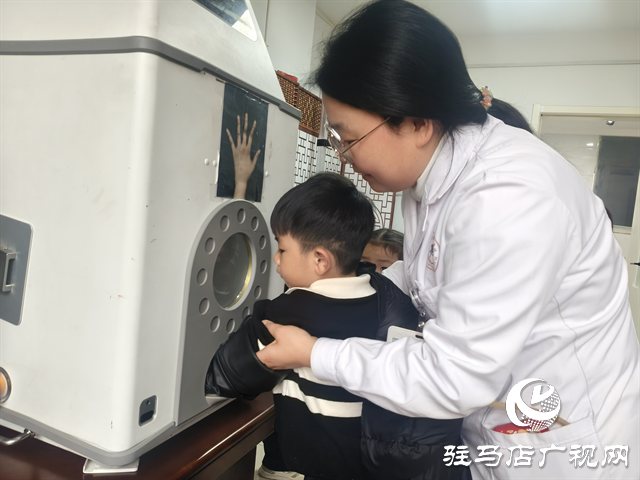  驻马店尔康中医院开展儿童青少年生长发育公益义诊活动