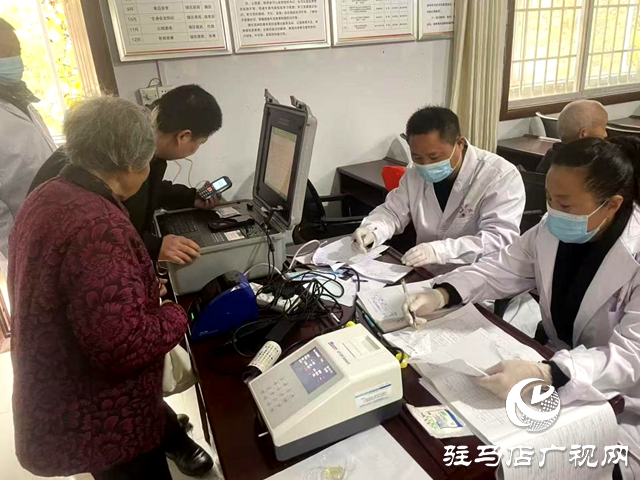 驻马店市城乡一体化示范区刘阁街道：健康义诊进社区 暖心守护“夕阳红”