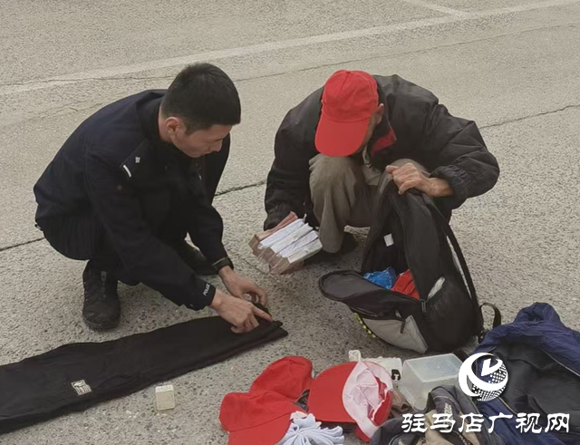 平舆：公交司机拾金不昧 九万元现金物归原主