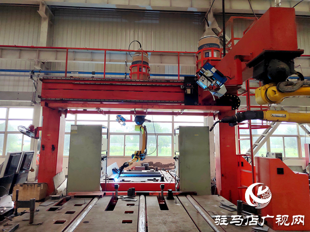  驿城区：擦亮营商环境“金字招牌” 护航企业高质量发展