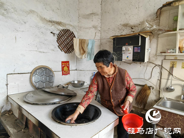 【天中光荣榜】李小妮:没有围墙的院子 胜过亲人的邻里