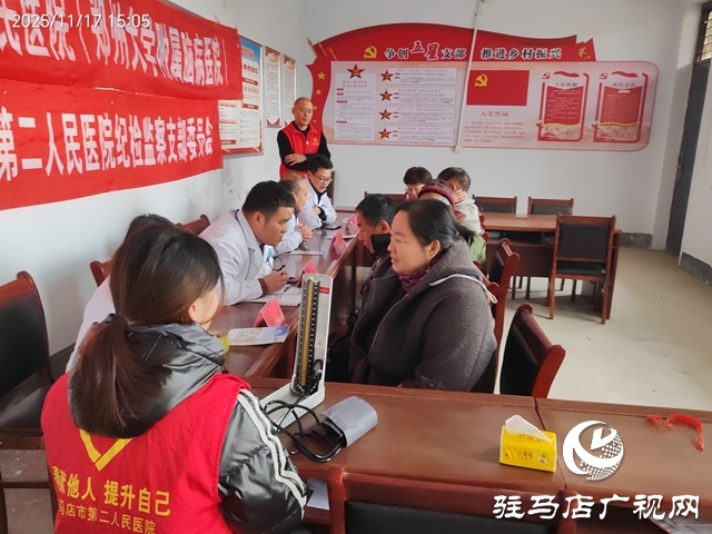 泌阳县铜山乡闵庄村：戏暖民心饭暖心 文化医疗双惠民