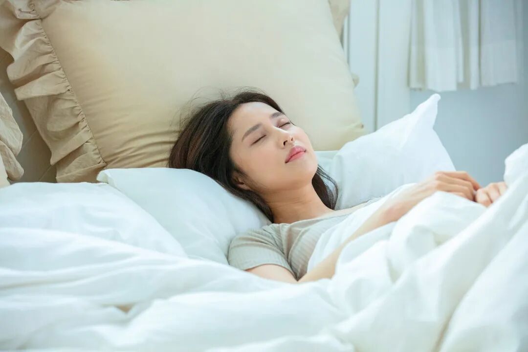 睡前做这5种运动，可以让睡眠变好！今晚就试试