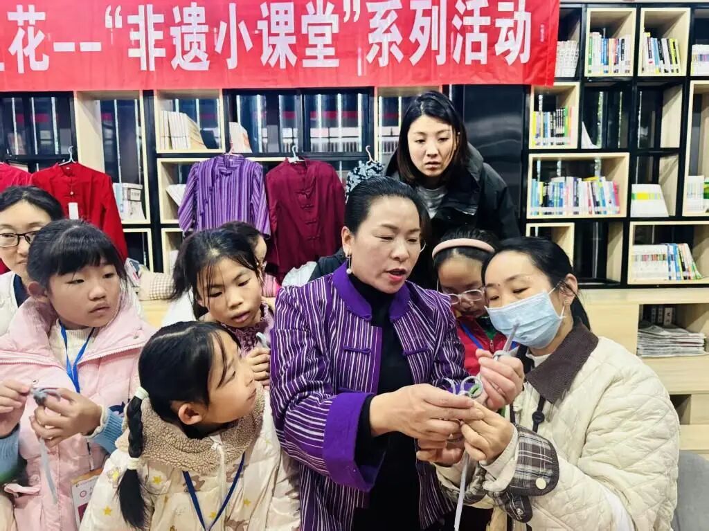 穿“梭”时光 “布”里生花