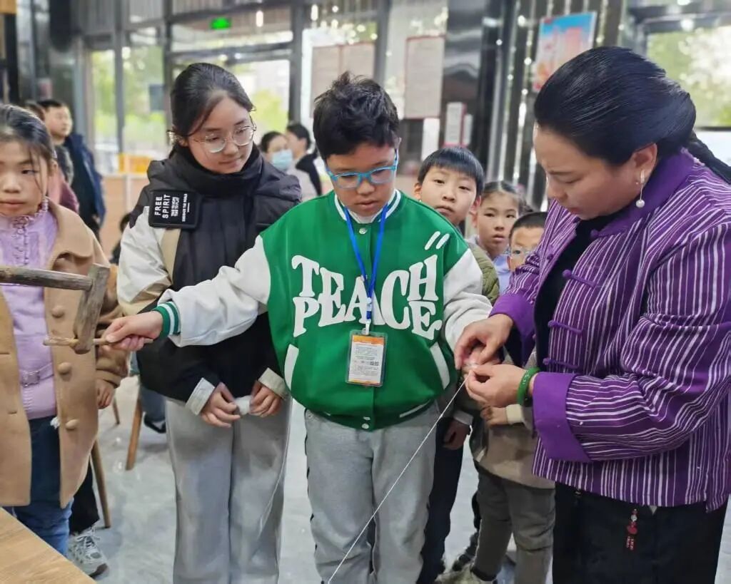 穿“梭”时光 “布”里生花