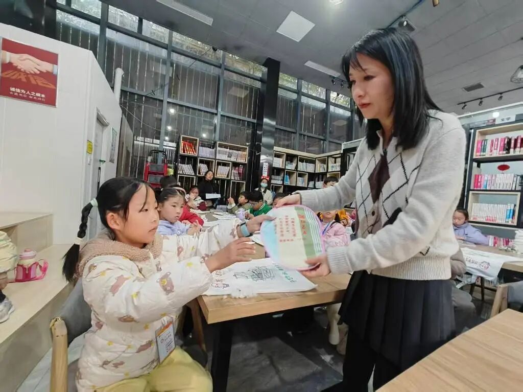 穿“梭”时光 “布”里生花