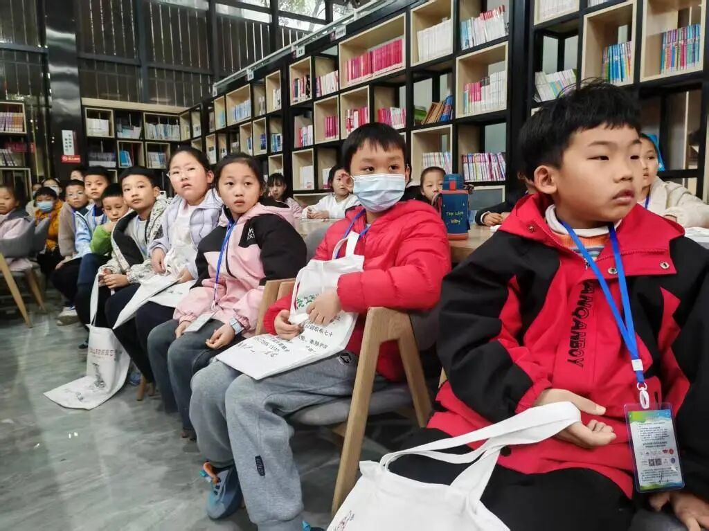 穿“梭”时光 “布”里生花