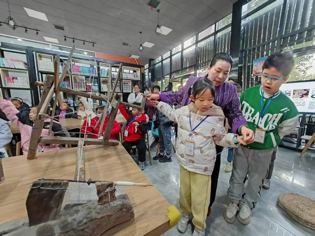 穿“梭”时光 “布”里生花