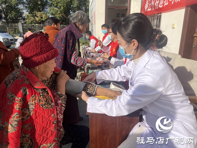 驿城区朱古洞乡：立足群众办实事 惠民送医护安康