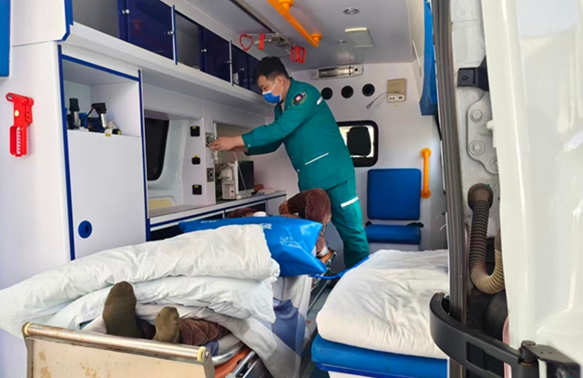 驻马店市第一人民医院推出&ldquo;诊疗+转运&rdquo;闭环服务，暖心护送患者到家