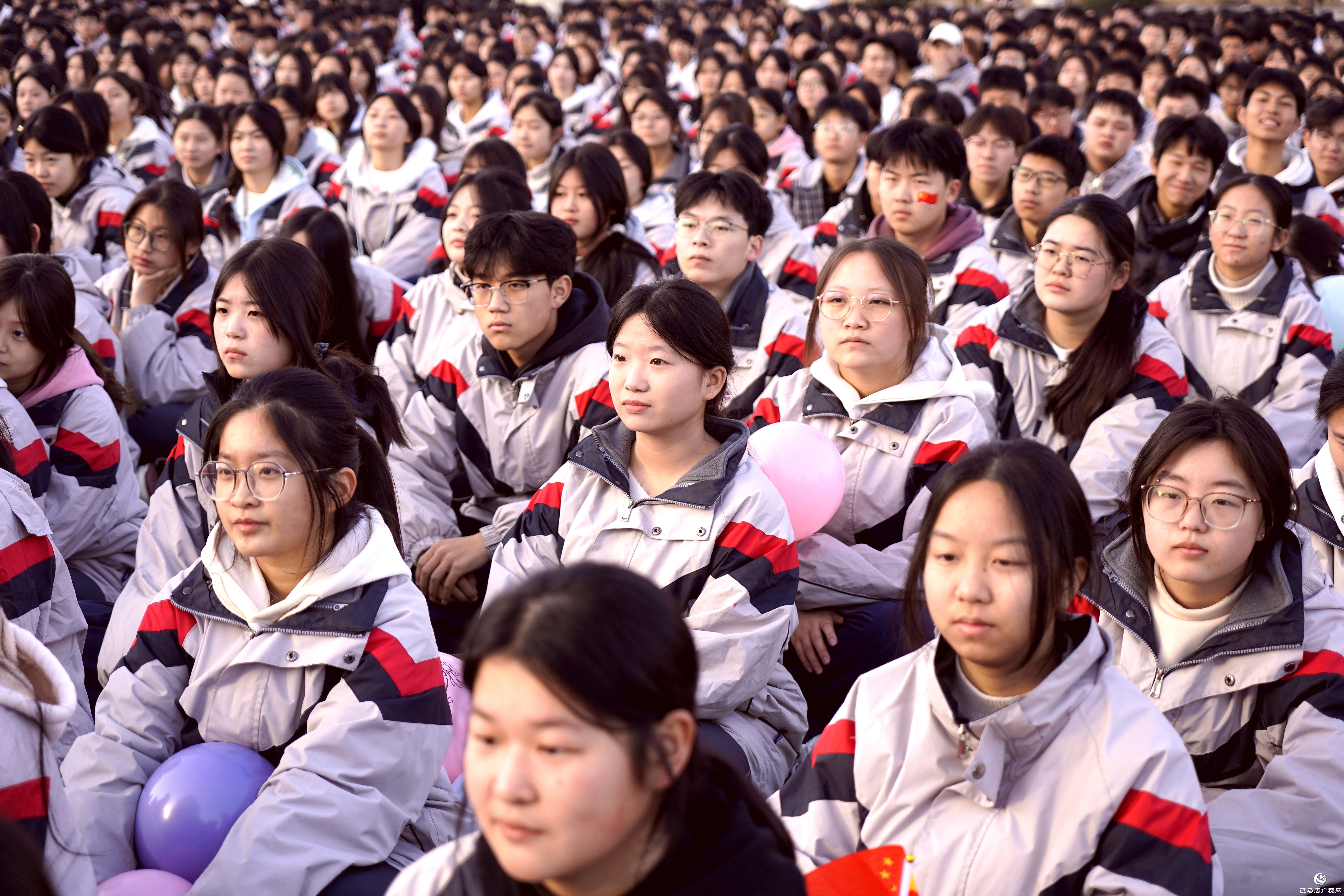 冬韵燃赛场 青春绽芳华  驻马店市树人高级中学冬季趣味运动会圆满举行