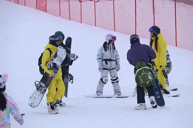 连休9天!多地官宣“雪假” 网友:实名制羡慕