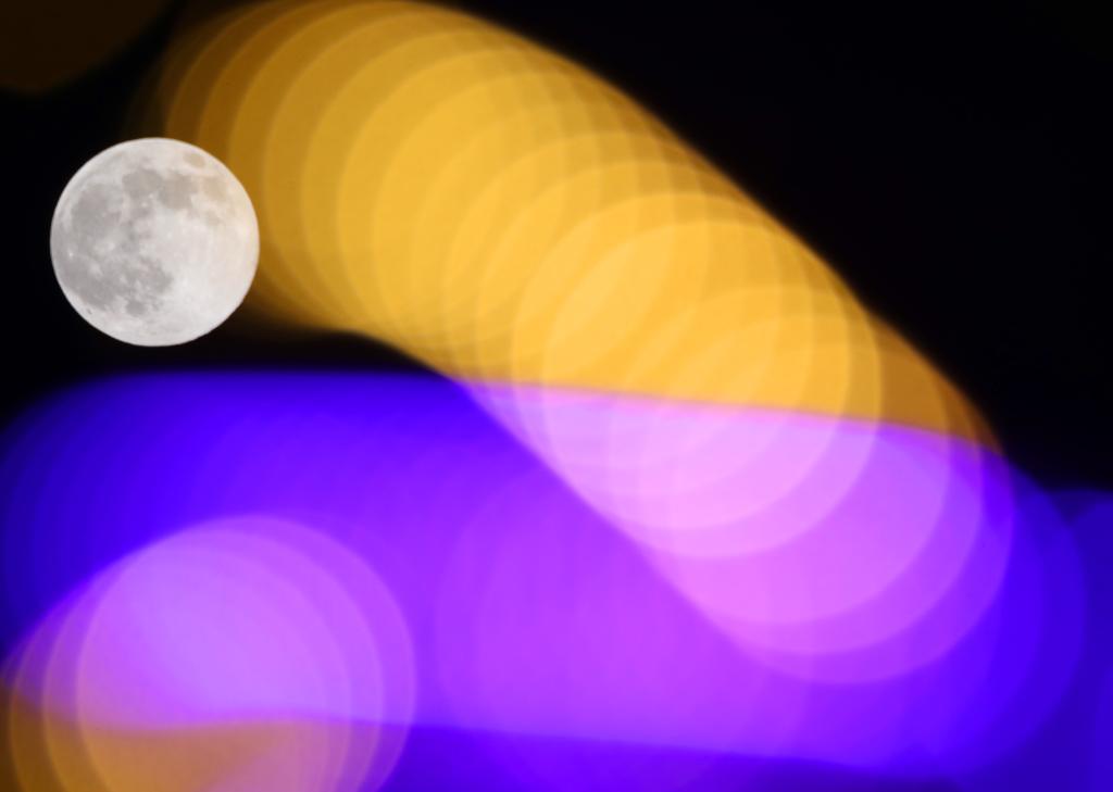 “超级月亮”即将登场,等你来赏!