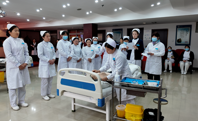 以赛促学强技能 匠心护佑铸安康——驻马店市第二中医院2025年度护理操作技能比武正式启幕