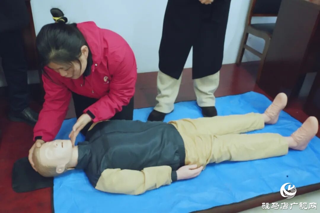 正阳县：“心系特教，情暖童心”冬季送温暖活动举行