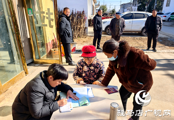 平舆县杨埠镇：政策入户惠民生 全民参保有“医”靠