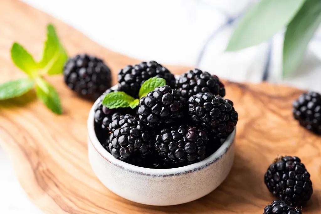 这些常见水果不仅能补充营养 还可以帮助控制血压水平