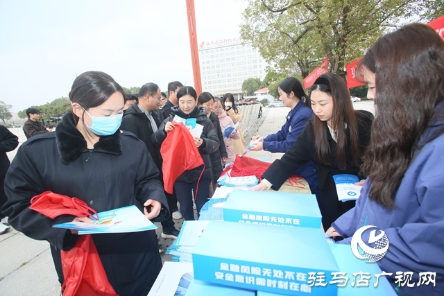 高新区举办“12•4”国家宪法日宣传活动