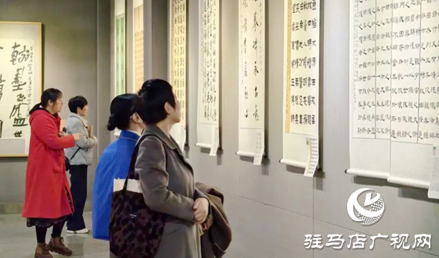 笔墨凝香承文脉 公益育人结硕果