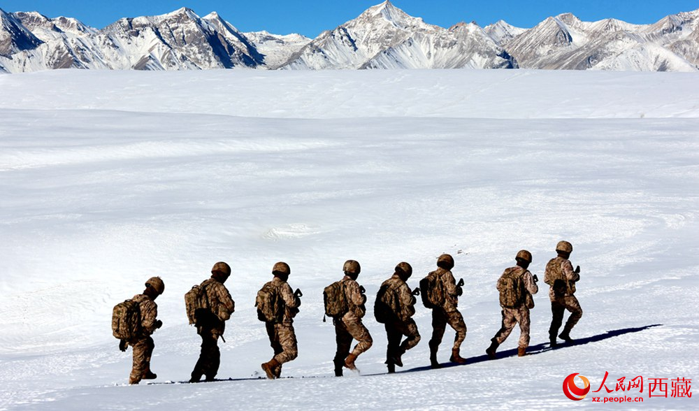 他们站立的地方，就是中国