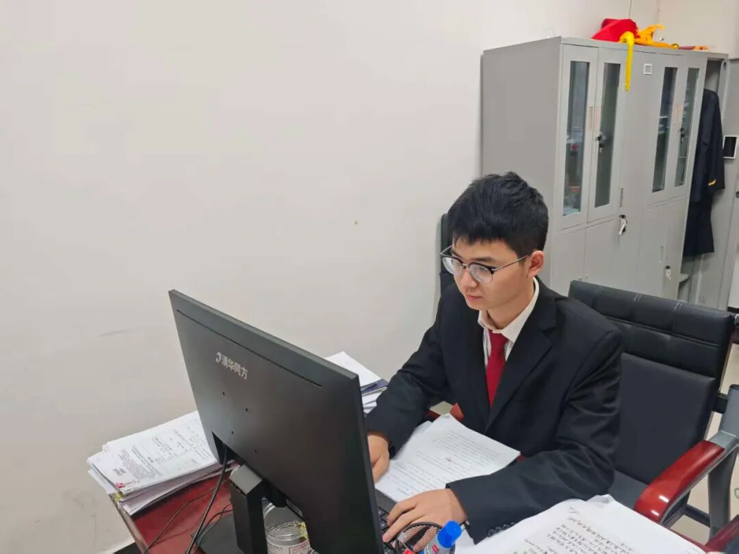 正阳法院新人半年记：从“迷茫”到“坚定”的成长答卷