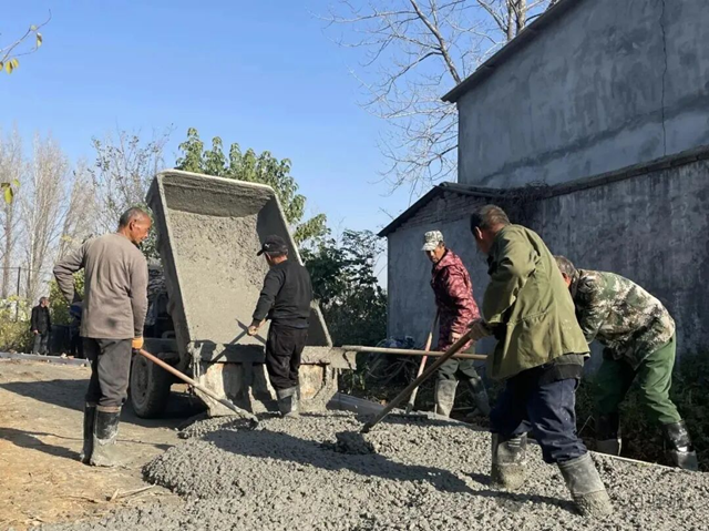 驿城区朱古洞乡柴坡村：硬化一条路 温暖一片心