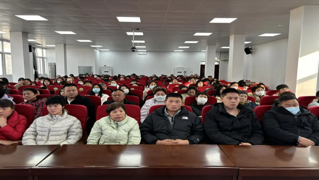 驻马店市第十小学开展第二十六期家长心理健康公益讲座